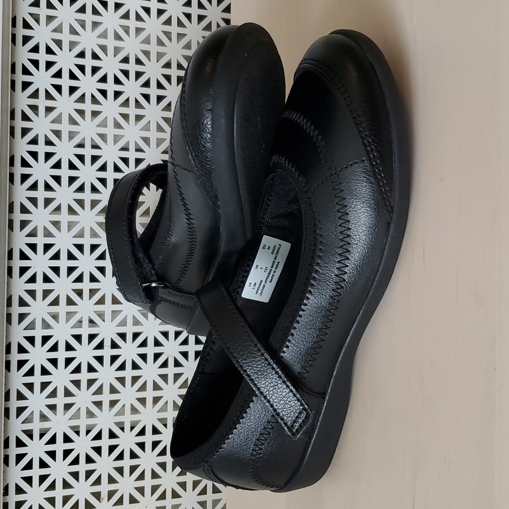 Hush Puppies Reese Mary Jane size 2.5 M